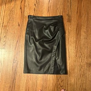 Gorgeous L’Agence Leather pencil skirt - new